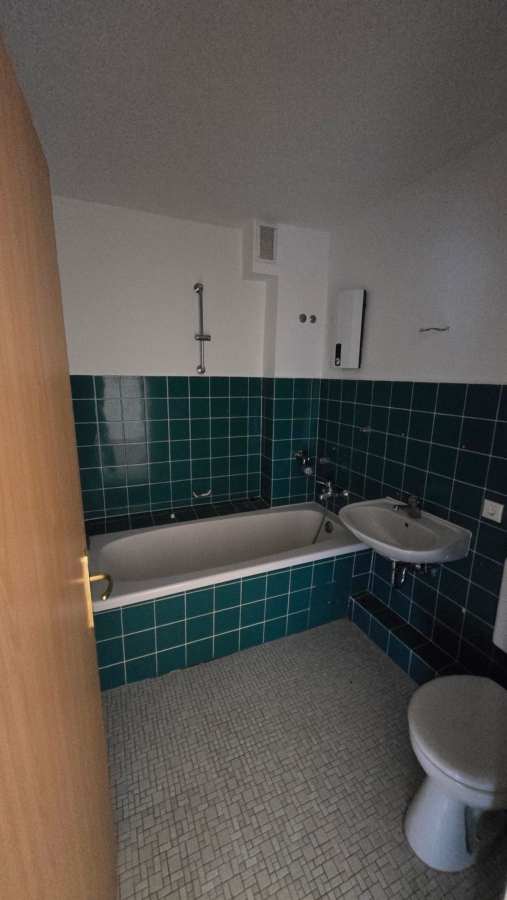 Badezimmer - 2,5-Zimmer-Wohnung mit Balkon in Rahlstedt