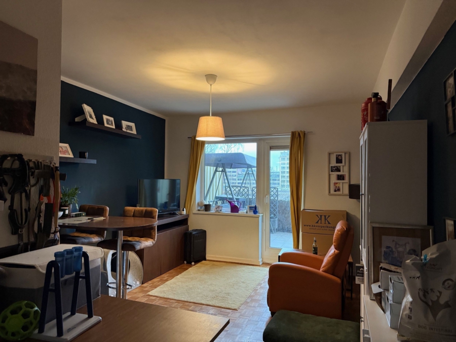 Wohnzimmer - 2-Zimmer-Wohnung mit großem Balkon am Berliner Tor