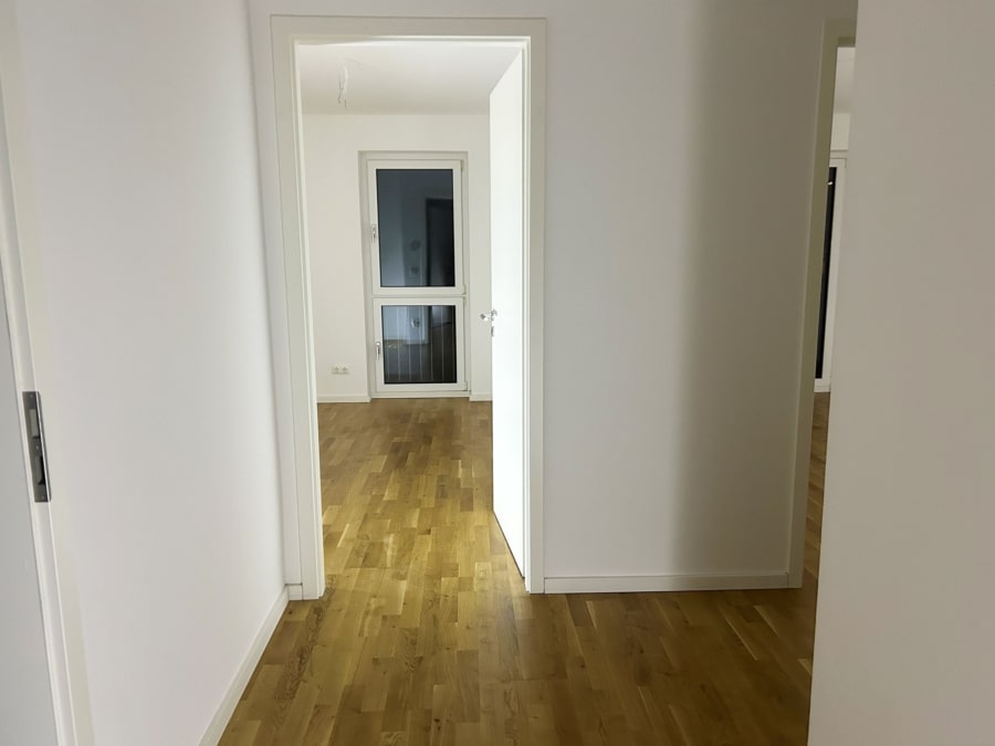 Flur (1) - 3-Zimmer-Neubauwohnung mit Balkon in Lohbrügge